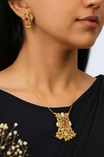 Stylish cz & moissanite polki pendant necklace set in premium brass