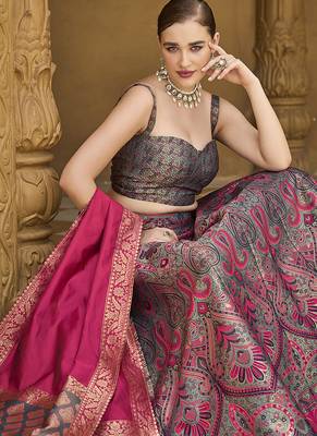 Lehenga Choli Zari Woven Jacquard silk blend in Multicolor 2