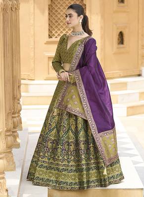 Mehendi Green Kanijwaram Jacquard Lehenga Choli 4
