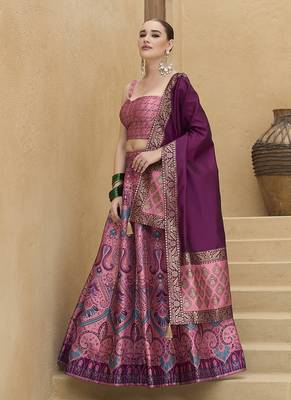 Lehenga Choli Zari Woven Jacquard silk blend in Pink 4