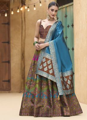 Lehenga Choli Jacquard Kanjiwaram silk blend in Brown 1