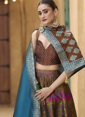 Lehenga Choli Jacquard Kanjiwaram silk blend in Brown 2