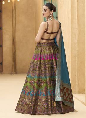 Lehenga Choli Jacquard Kanjiwaram silk blend in Brown 3