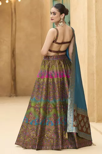 Lehenga Choli Jacquard Kanjiwaram silk blend in Brown