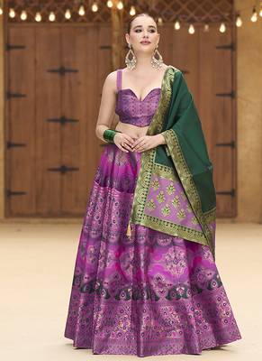 Lehenga Choli Jacquard Kanjiwaram silk blend in Purple 1