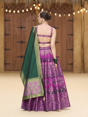 Lehenga Choli Jacquard Kanjiwaram silk blend in Purple 3