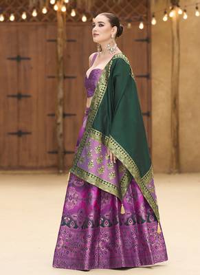 Lehenga Choli Jacquard Kanjiwaram silk blend in Purple 4