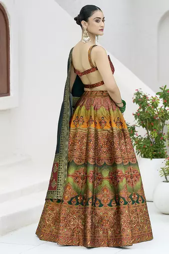 Lehenga Choli Jacquard Kanjiwaram silk blend in Rust