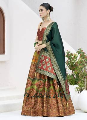 Lehenga Choli Jacquard Kanjiwaram silk blend in Rust 4