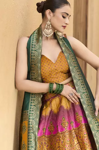 Lehenga Choli Jacquard Kanjiwaram silk blend in Yellow