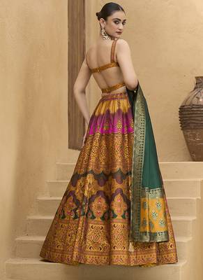 Lehenga Choli Jacquard Kanjiwaram silk blend in Yellow 3