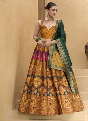 Lehenga Choli Jacquard Kanjiwaram silk blend in Yellow 4