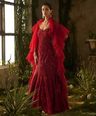 Red embroidered lycra gown 3
