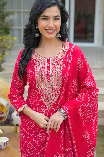 Women red silk blend bandhani embroidered straight kurta trousers with dupatta