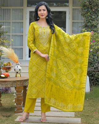 Women yellow silk blend bandhani embroidered straight kurta trousers with dupatta 1