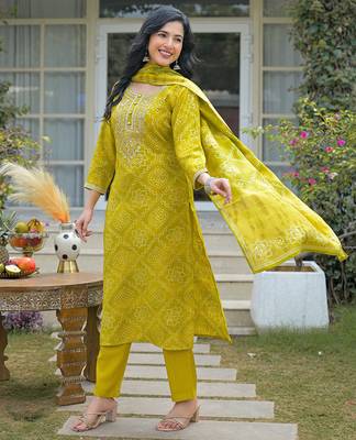 Women yellow silk blend bandhani embroidered straight kurta trousers with dupatta 2