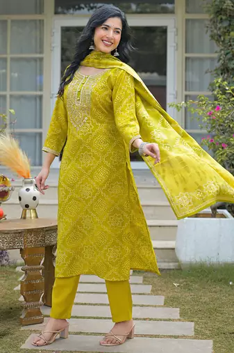 Women yellow silk blend bandhani embroidered straight kurta trousers with dupatta