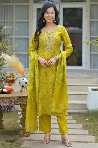 Women yellow silk blend bandhani embroidered straight kurta trousers with dupatta