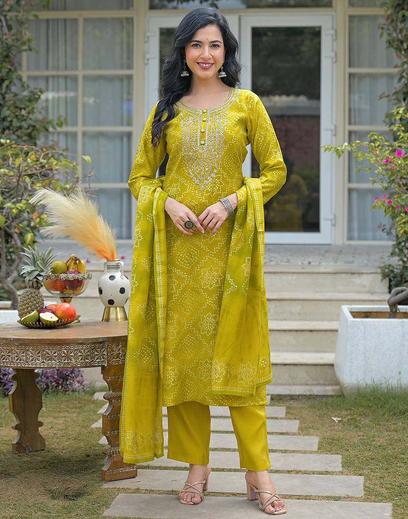Women yellow silk blend bandhani embroidered straight kurta trousers with dupatta