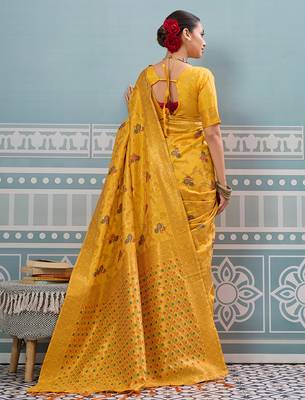 Yellow colour flour printed silk saree with blouse wedding wear saree 4