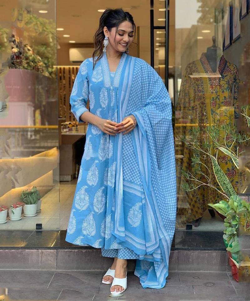 	Floral Printed Rayon Kurta Set With Dupatta