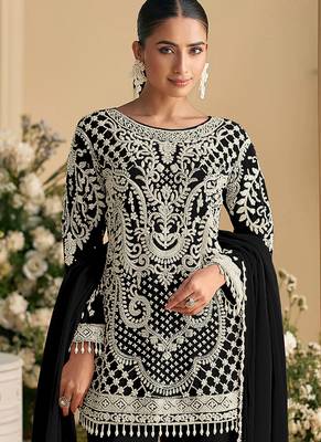Black embroidered beads & sequence work heavy georgette festive salwar kameez 2