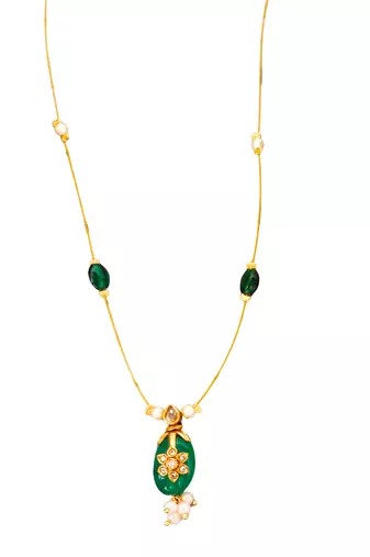 Elegant green stone pendant chain with pearl drops