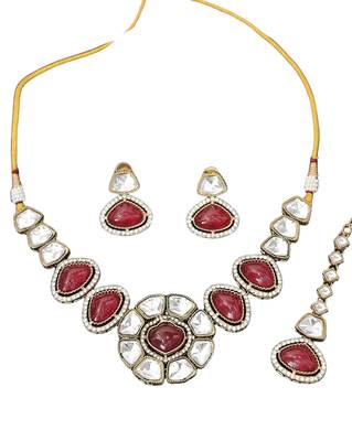 Red stone kundan necklace set with mirror-cut detailing, elegant bridal jewellery with matching earrings 3