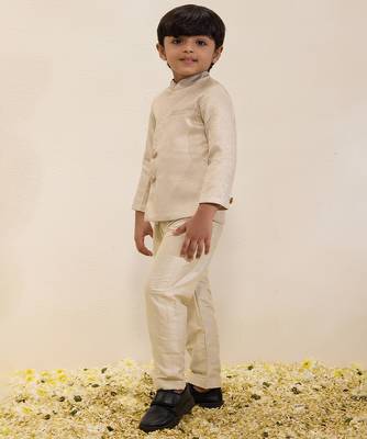 Beige plain shimmer sherwani set 2