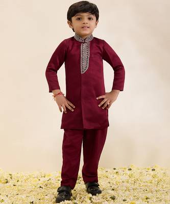 Maroon plain linen sherwani set 1