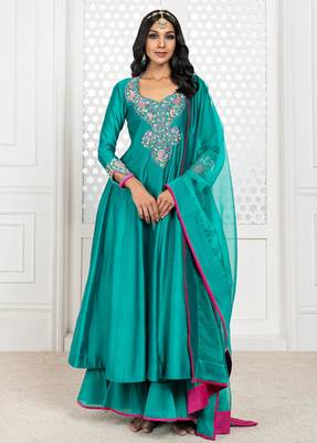 Green embroidered chanderi anarkali set 4