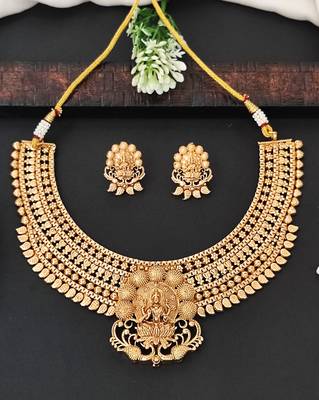 Temple jewellery lakshmi choker with matching earrings 1