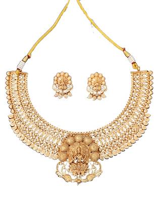Temple jewellery lakshmi choker with matching earrings 3