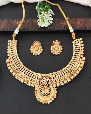 Temple jewellery lakshmi pendant choker for bridal wear 1