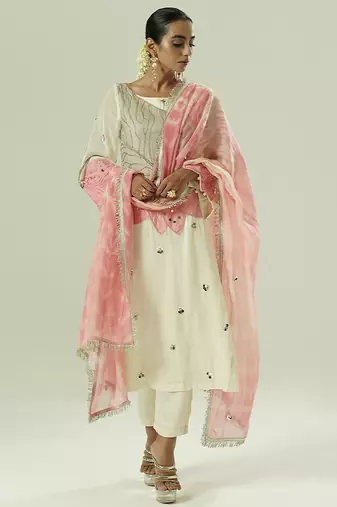 Ivory embroidered georgette kurta set