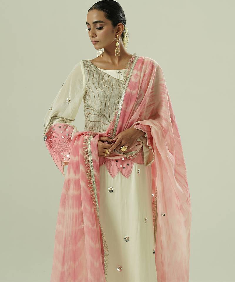 Ivory embroidered georgette kurta set