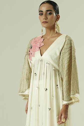 Ivory embroidered georgette kurta set