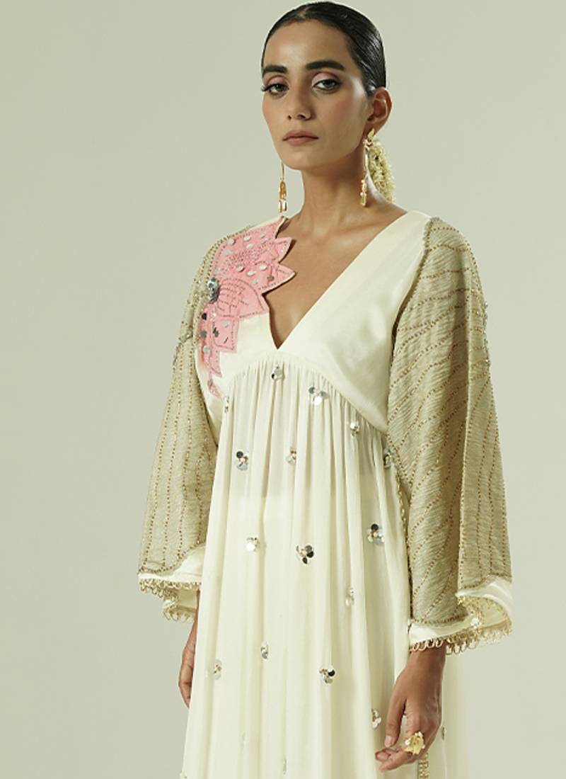 Ivory embroidered georgette kurta set