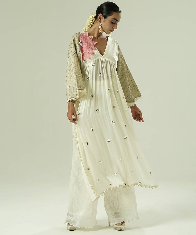 Ivory embroidered georgette kurta set