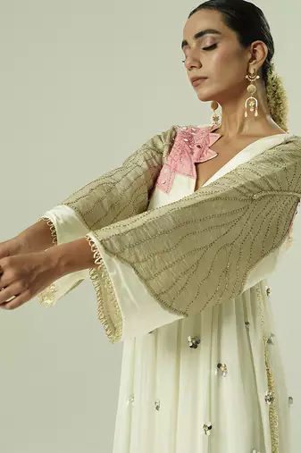 Ivory embroidered georgette kurta set