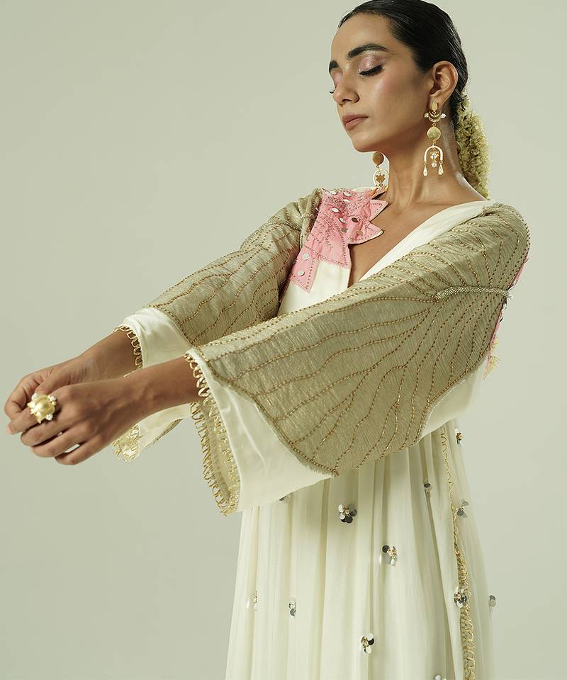 Ivory embroidered georgette kurta set