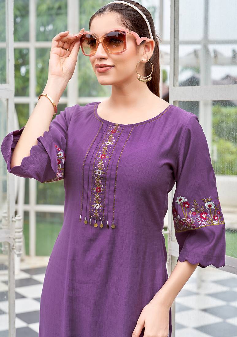 Women Rayon & Thread Work Ethnic Dress