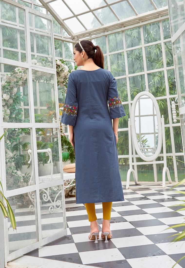 Women Rayon & Thread Work Ethnic Dress