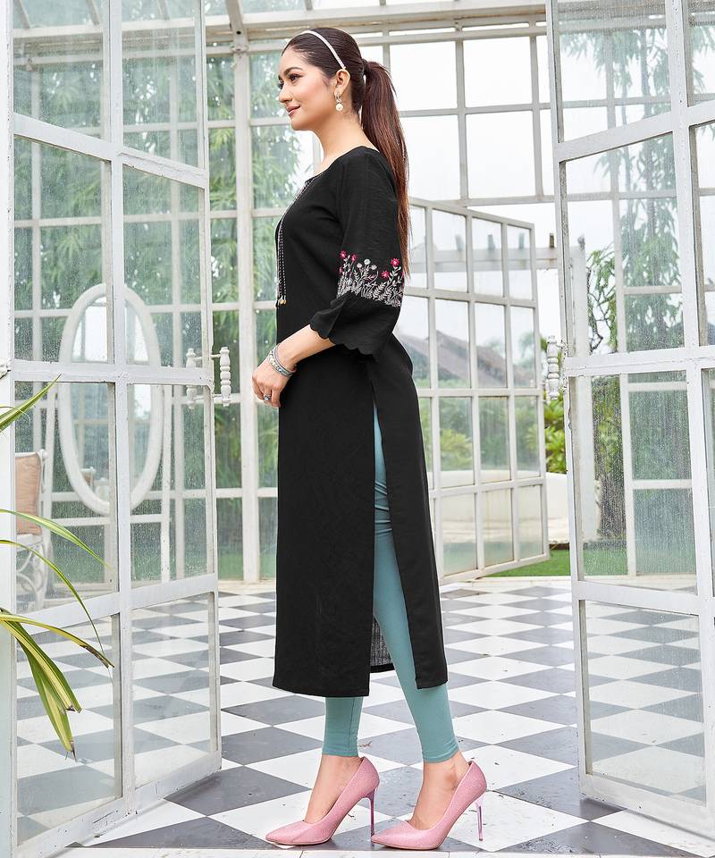 Women Rayon & Thread Work Ethnic Dress