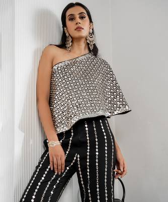 Black embroidered georgette cape set 3