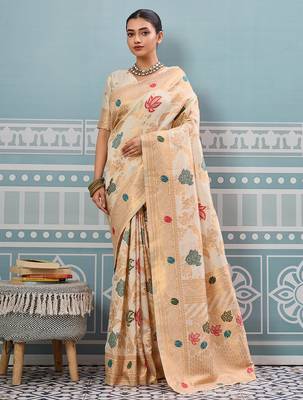 white printed silk blend wedding wear saree with blause  1