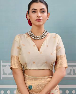 white printed silk blend wedding wear saree with blause  5