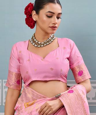 ligth pink printed silk blend wedding wear saree with blause  5