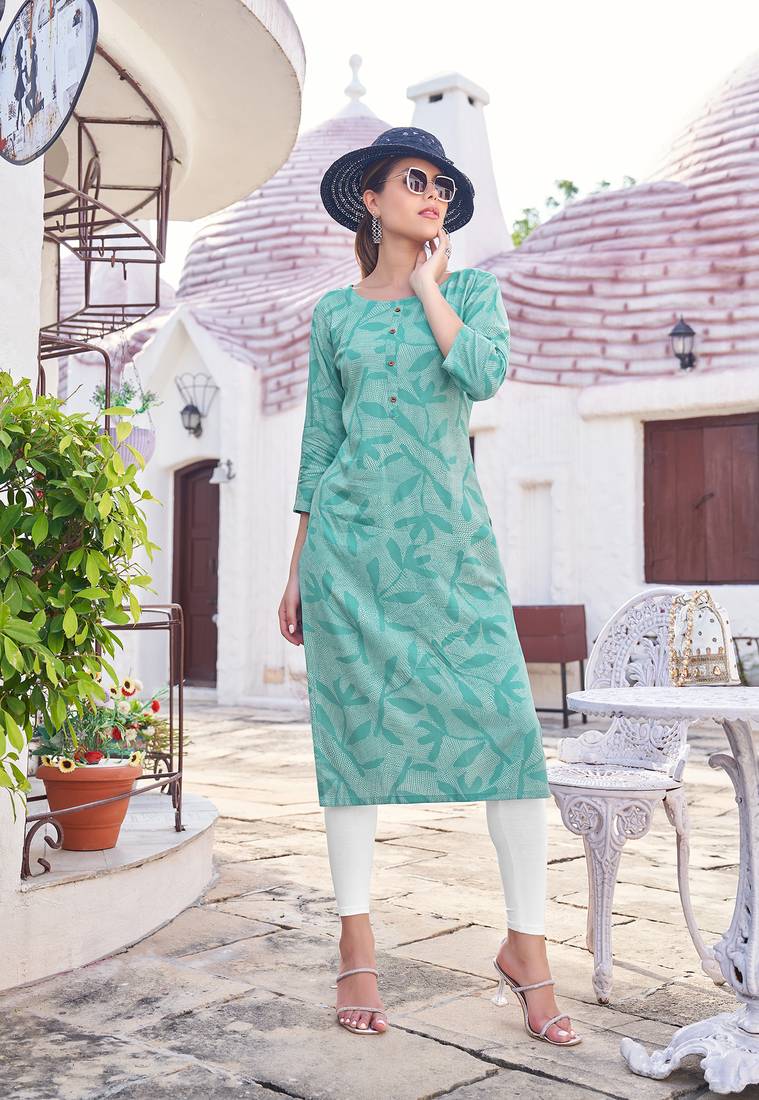 Women Print & Rayon Straight Kurti
