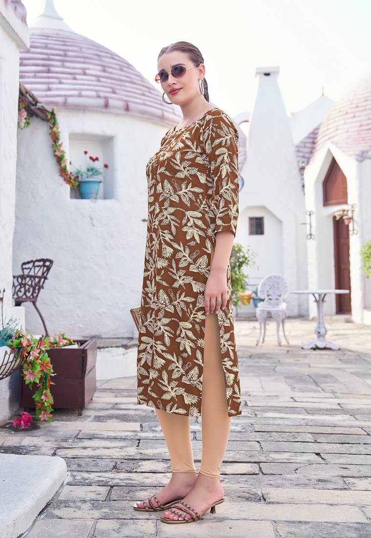 Women Print & Rayon Straight Kurti
